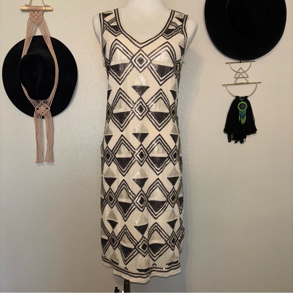 Chelsea & Violet Dress - Picture 1 of 4